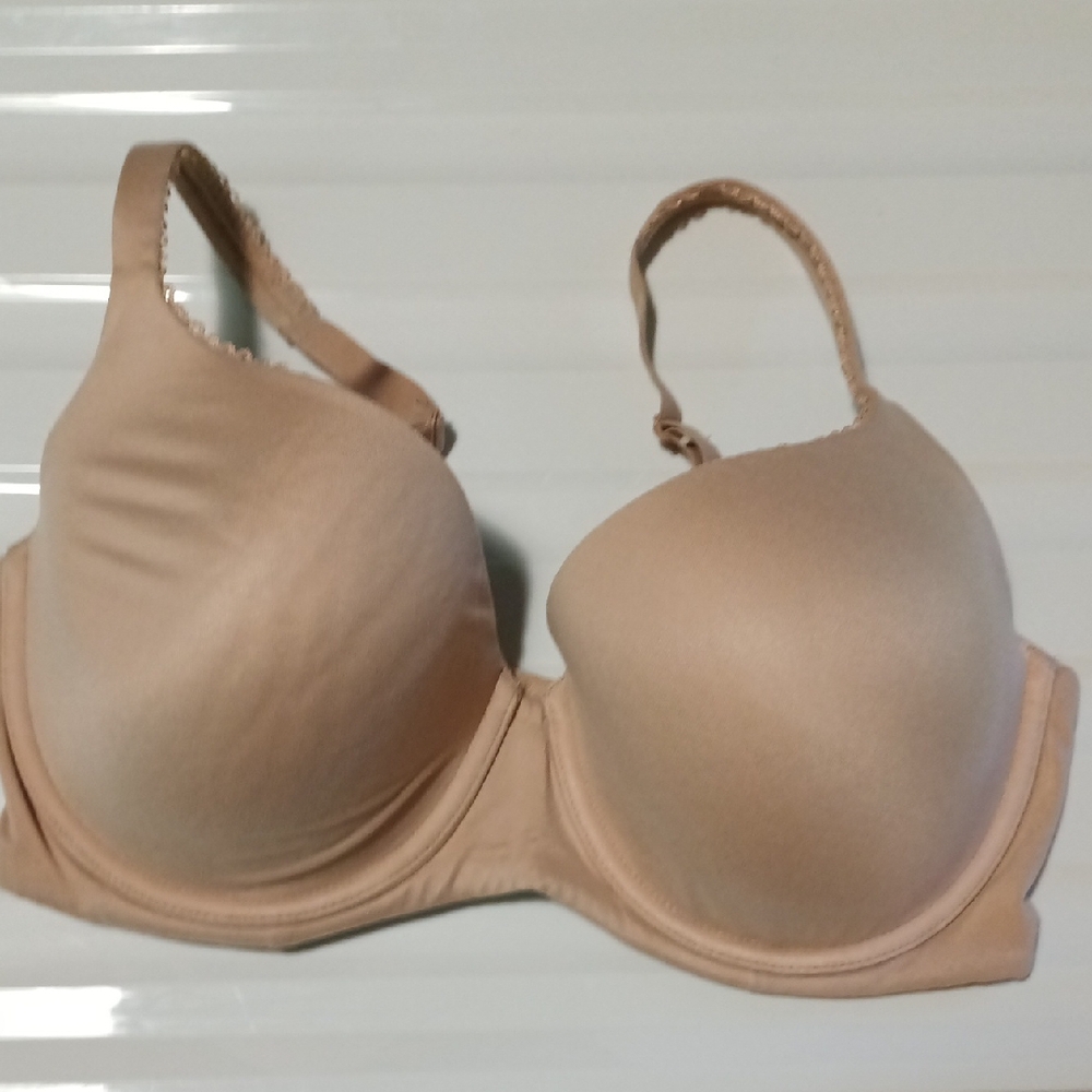 Victoria's Secret Tan Bra Seamless Molded Cups